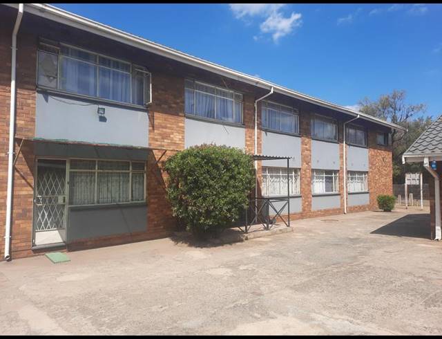 2 BEDROOM APARTMENT FOR SALE IN VANDERBIJLPARK CW 6
